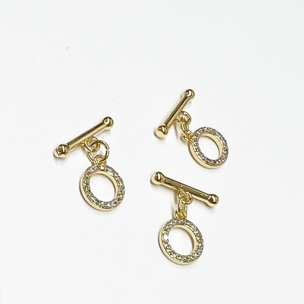 BROCHE T ZIRCONIA 17X21 MM, CHAPA DE ORO 18K (VENTA POR PIEZA)