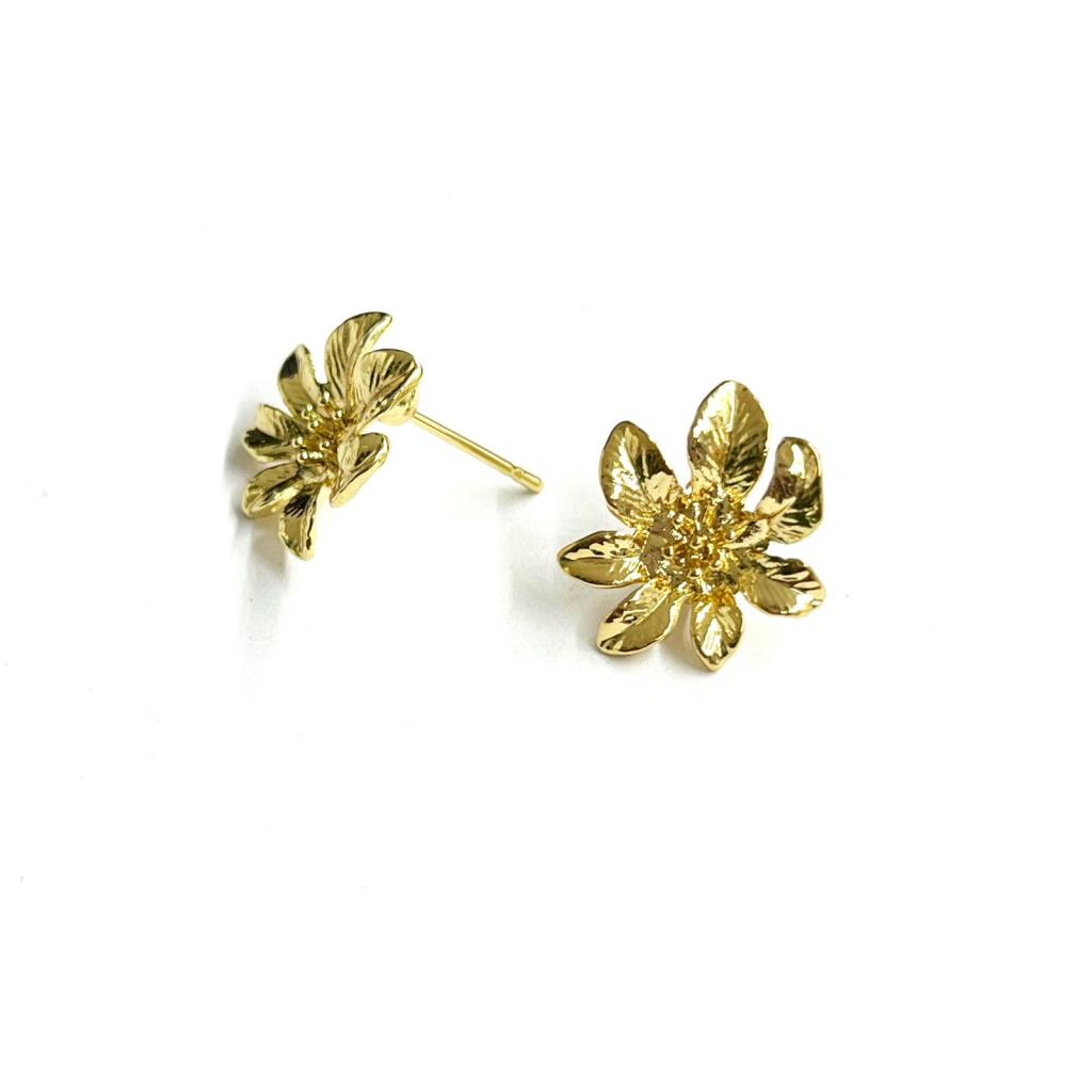 POSTE FLOR 2.2CM CHAPA DE ORO 18K (VENTA POR PAR)