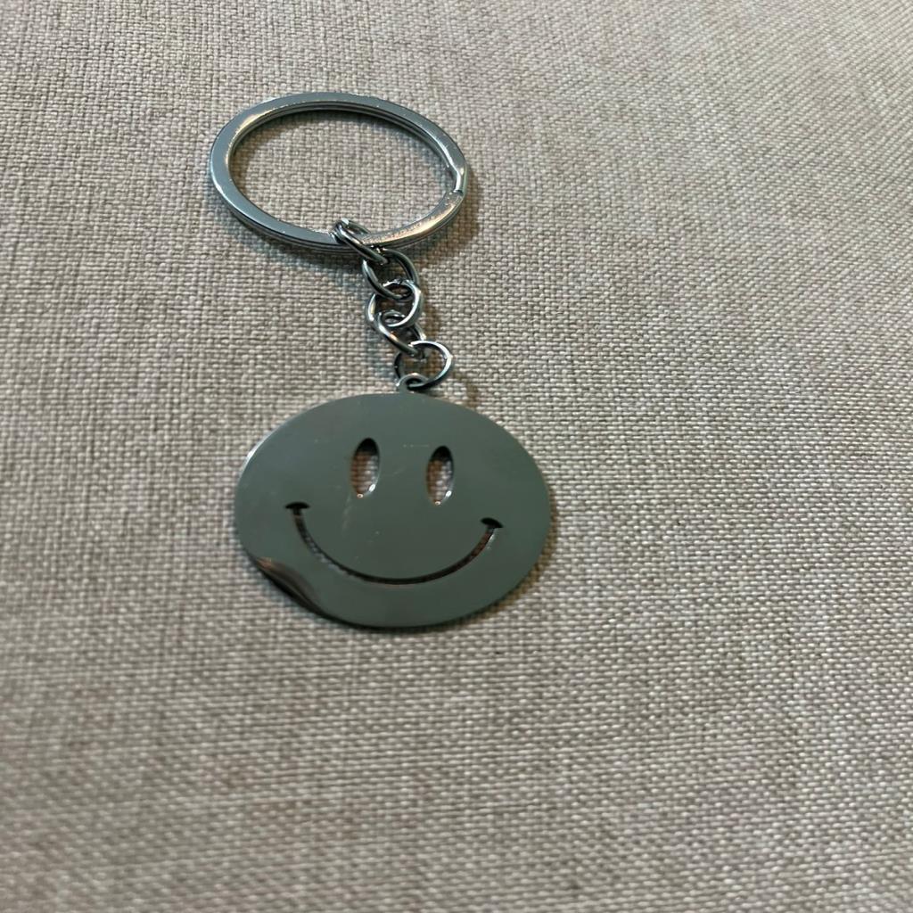 LLAVERO  HAPPY FACE 4 CM ACERO PLATEADO